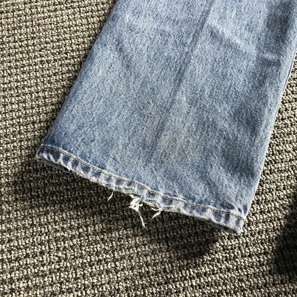 levis 501 38x30 button fly‎